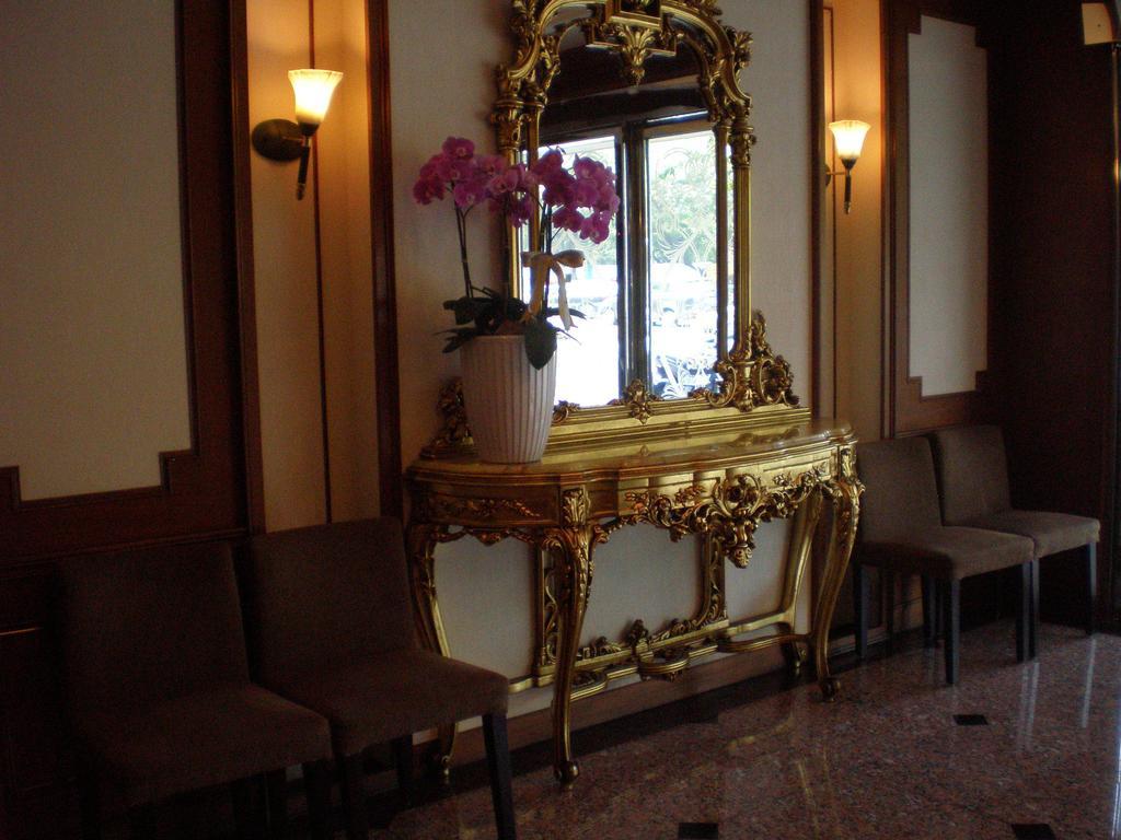 Emperor Hotel Καοσιούνγκ Εξωτερικό φωτογραφία
