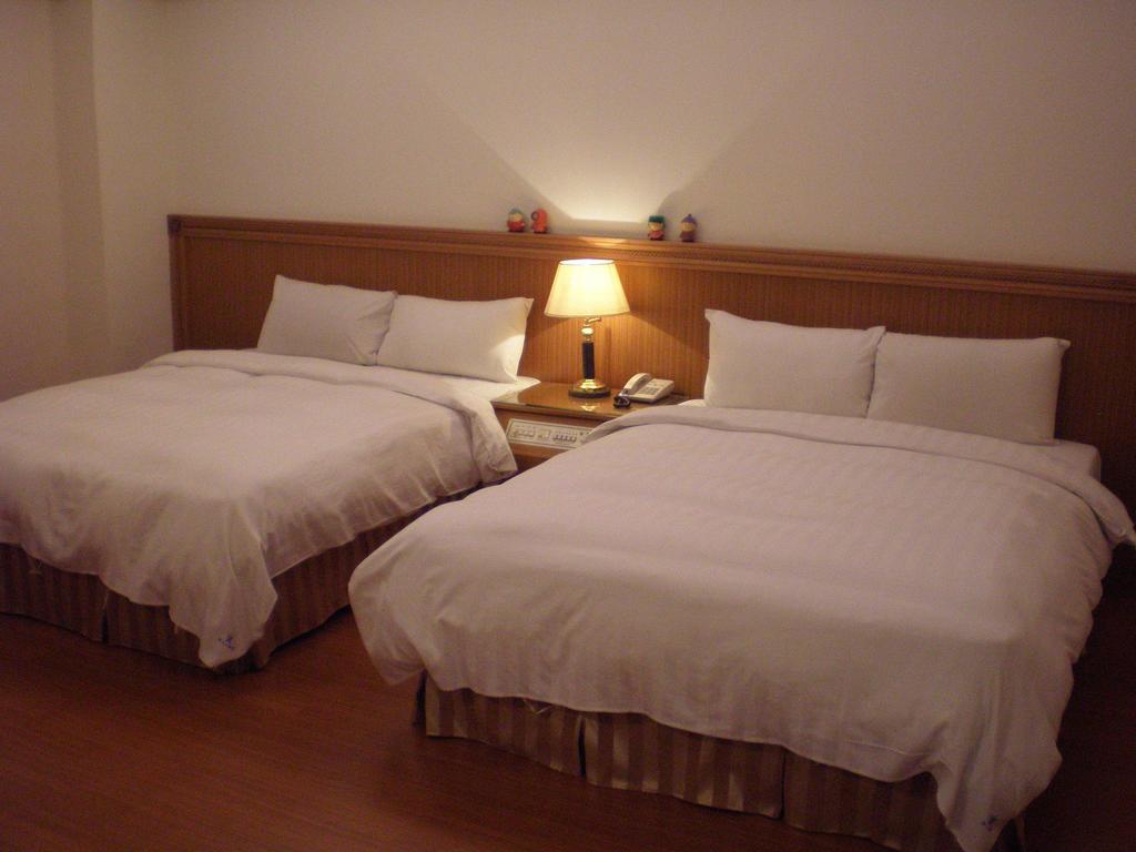 Emperor Hotel Καοσιούνγκ Δωμάτιο φωτογραφία