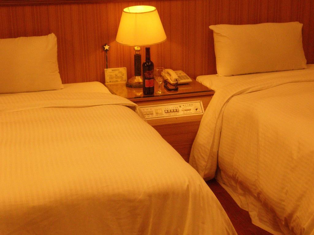 Emperor Hotel Καοσιούνγκ Δωμάτιο φωτογραφία