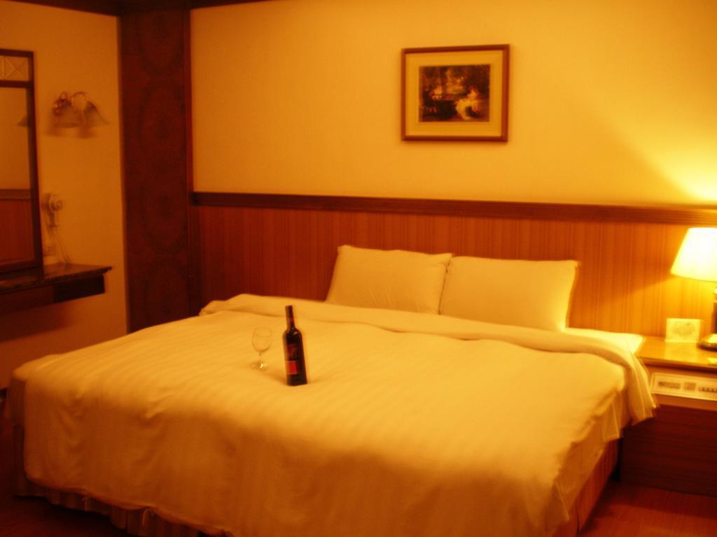 Emperor Hotel Καοσιούνγκ Δωμάτιο φωτογραφία