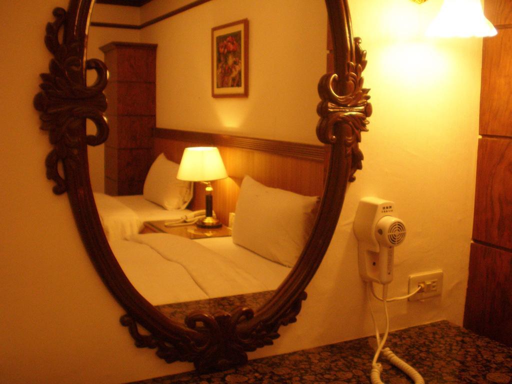 Emperor Hotel Καοσιούνγκ Δωμάτιο φωτογραφία