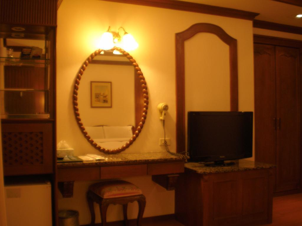 Emperor Hotel Καοσιούνγκ Δωμάτιο φωτογραφία