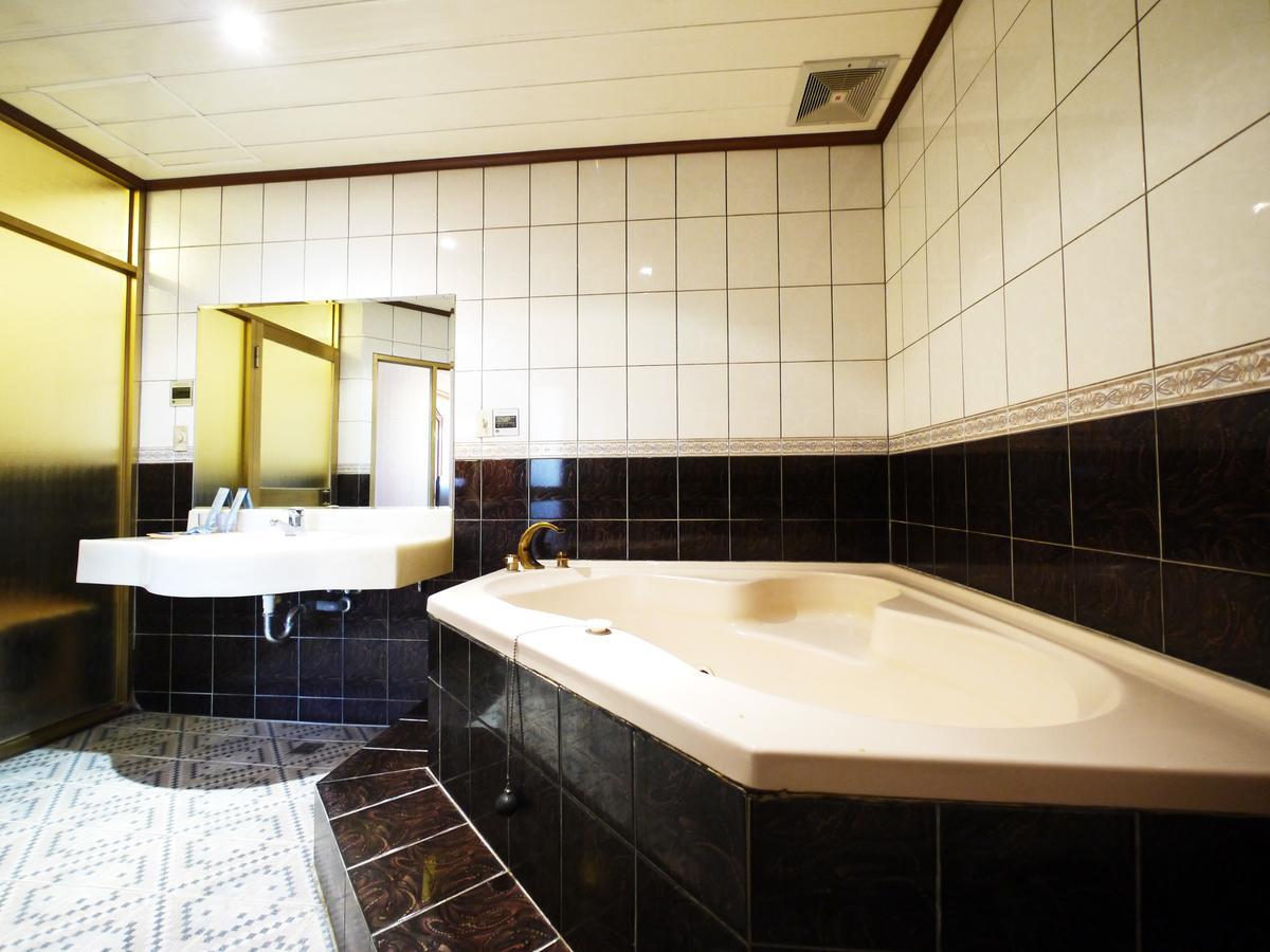 Emperor Hotel Καοσιούνγκ Εξωτερικό φωτογραφία