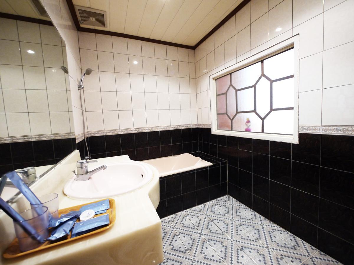 Emperor Hotel Καοσιούνγκ Εξωτερικό φωτογραφία