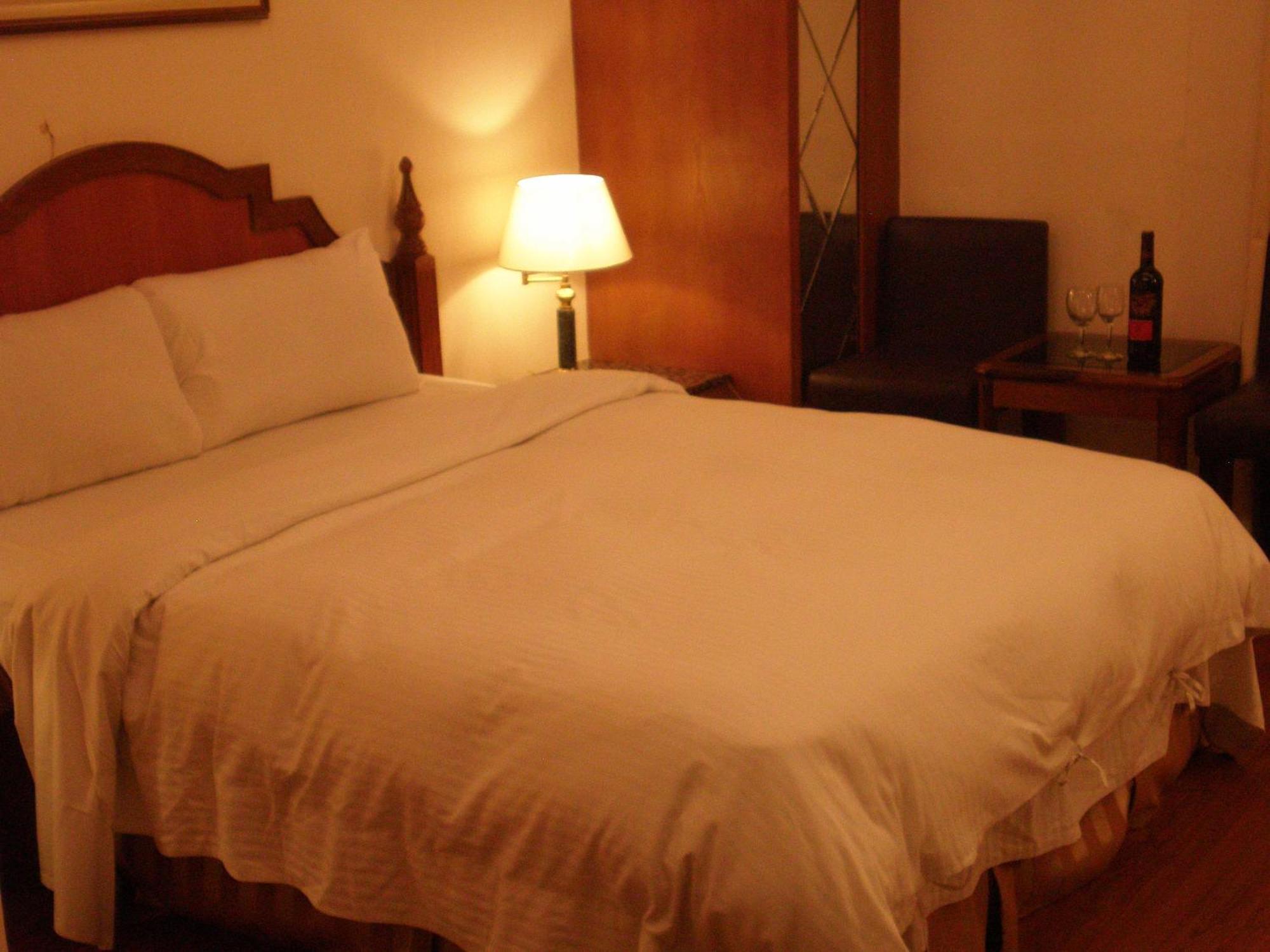 Emperor Hotel Καοσιούνγκ Εξωτερικό φωτογραφία
