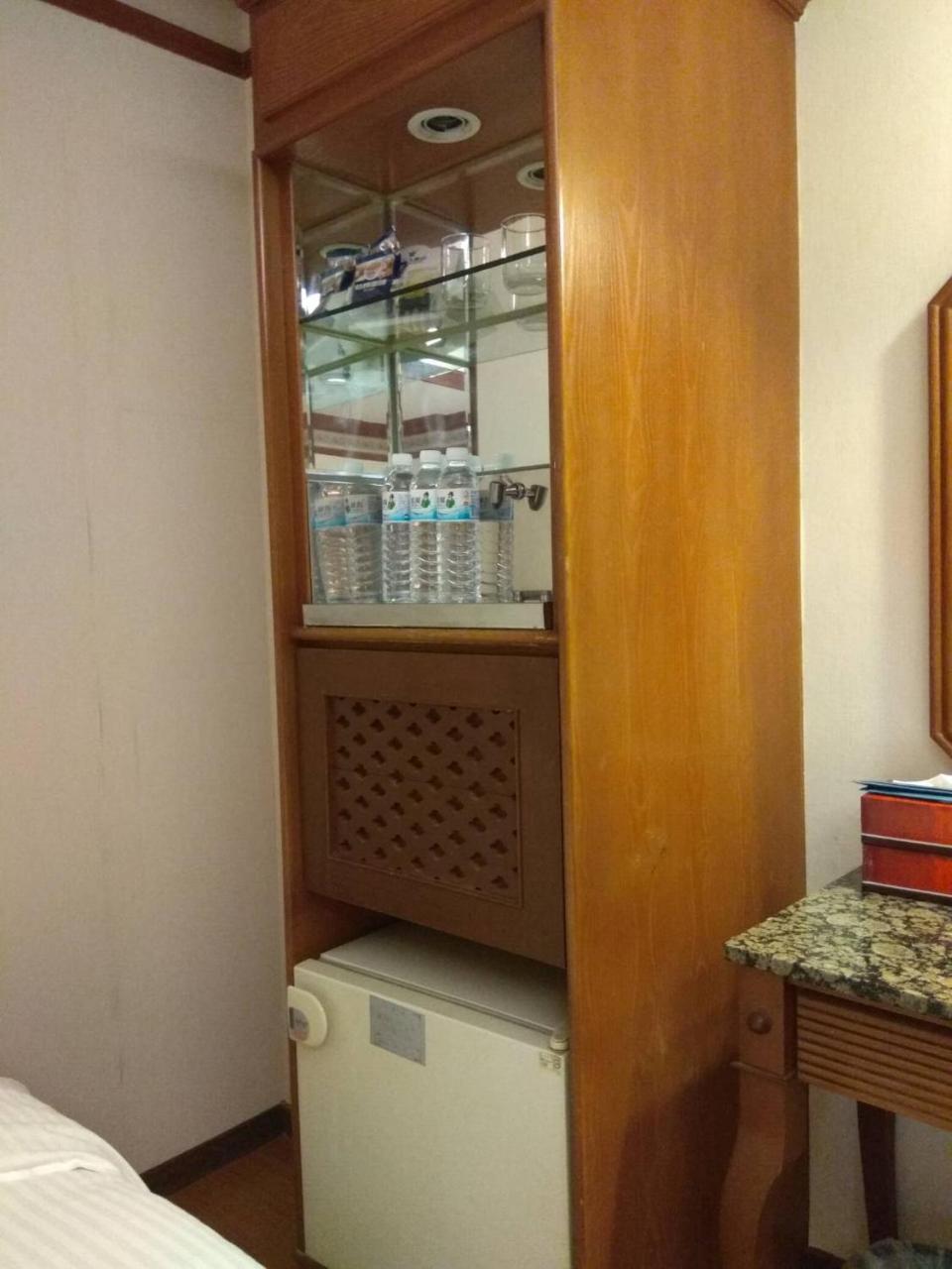 Emperor Hotel Καοσιούνγκ Εξωτερικό φωτογραφία