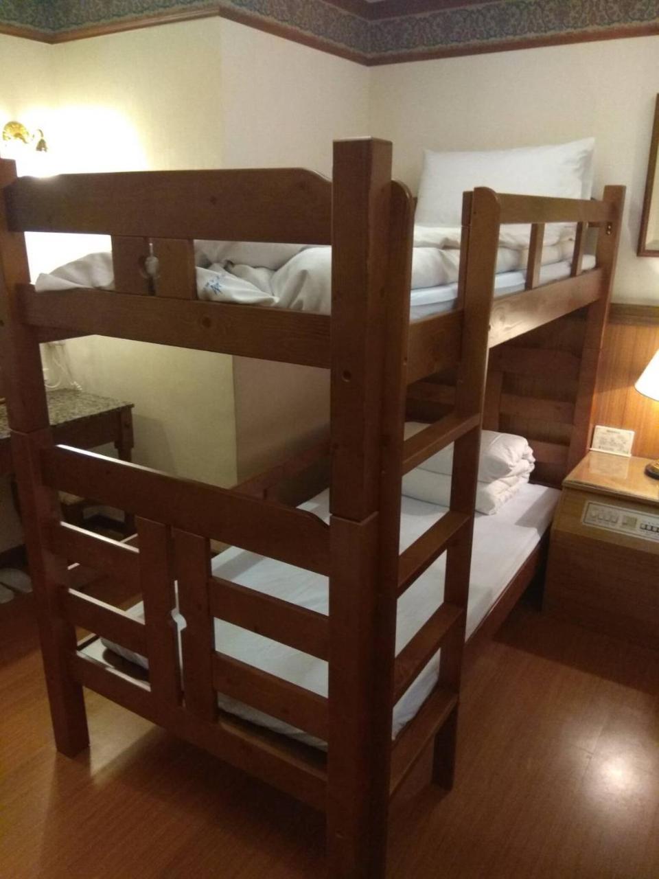 Emperor Hotel Καοσιούνγκ Εξωτερικό φωτογραφία
