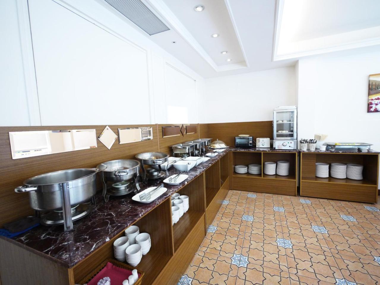 Emperor Hotel Καοσιούνγκ Εξωτερικό φωτογραφία